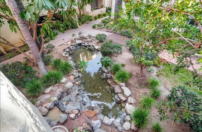 Building Photo - 5325 Newcastle Ave