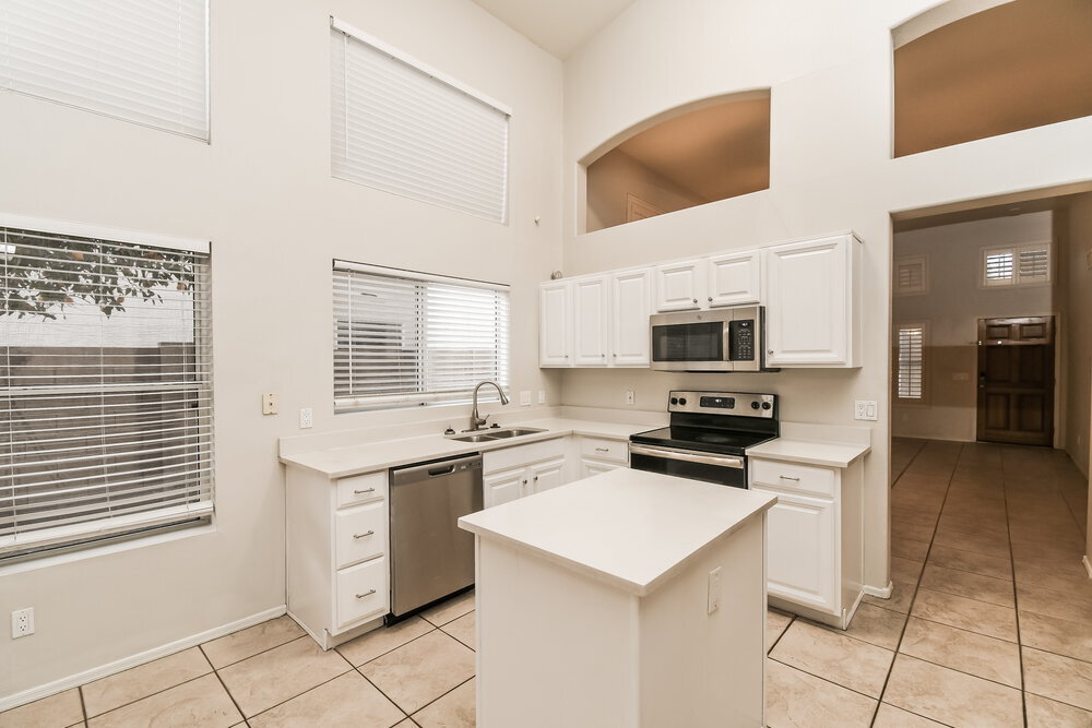 Building Photo - 5123 E Dragoon Ave