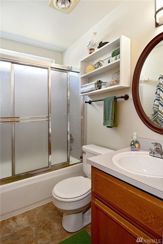 Building Photo - Charming Craftsman-Style Home in the Heart...