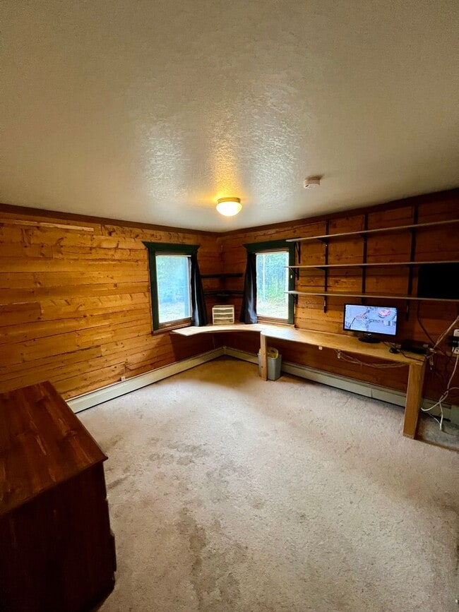 Building Photo - Charming 2-Bedroom Home in Fairbanks – Pet...