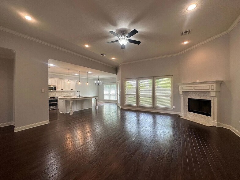 Building Photo - 2220 Dominic Ct