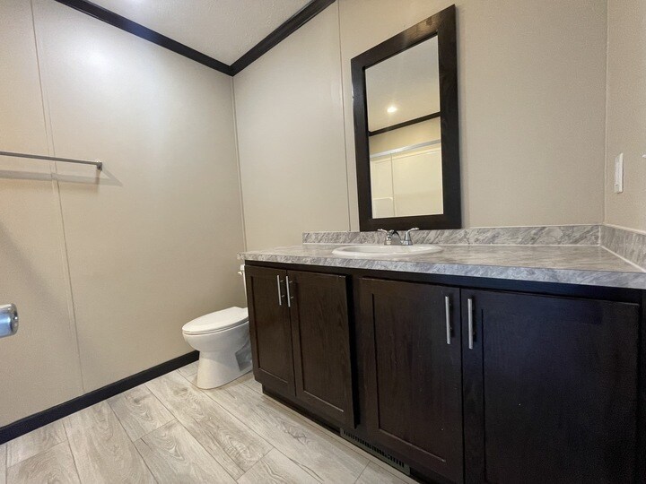 Building Photo - 15861 Marentette Dr