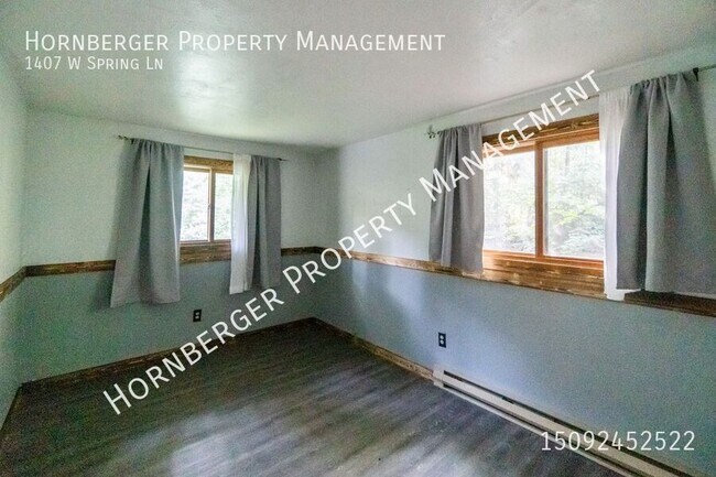 Building Photo - 1407 W Spring Ln