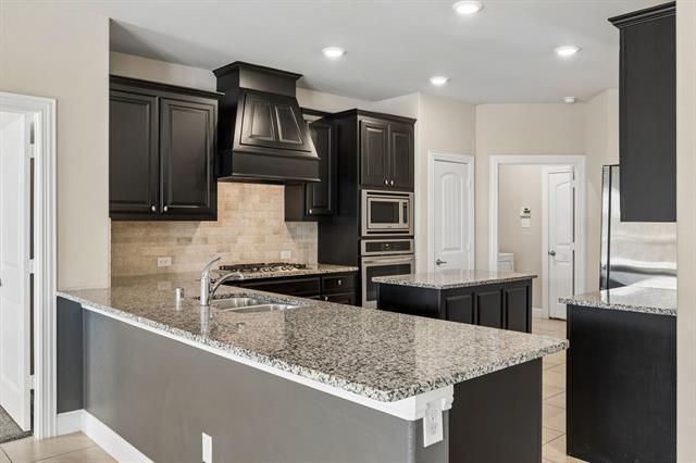 Building Photo - 945 Bluebird Way