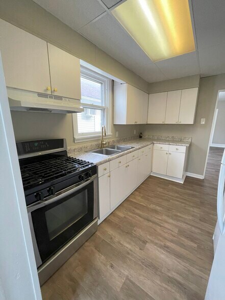 Building Photo - 111 Maffett St