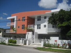 Building Photo - 914 SW 31st Ave