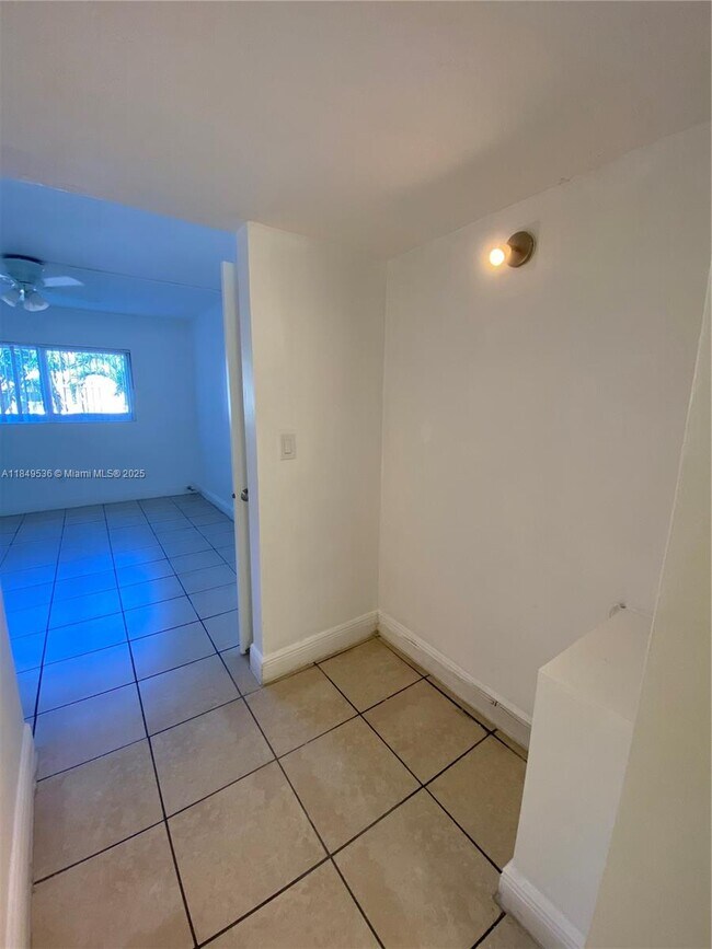 Building Photo - 7505 SW 82nd St