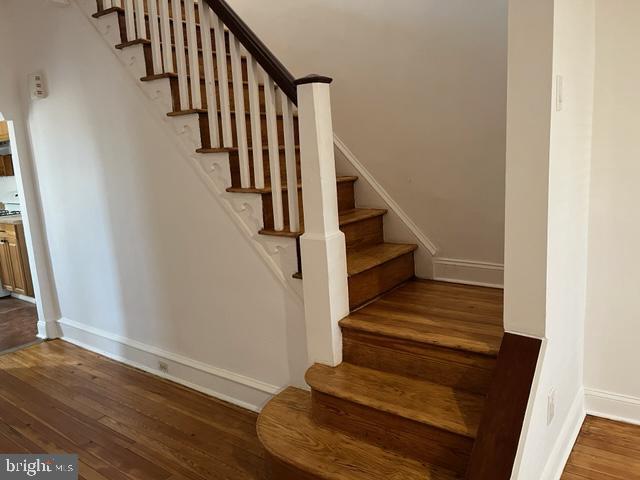 Building Photo - 2408 Duncan St