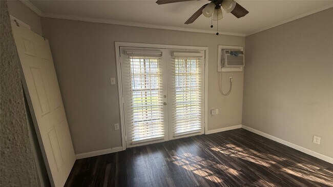 Building Photo - 1660 Richmond Ave.