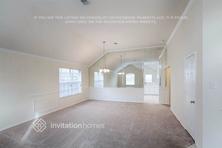 Building Photo - 5704 Bedford Ln