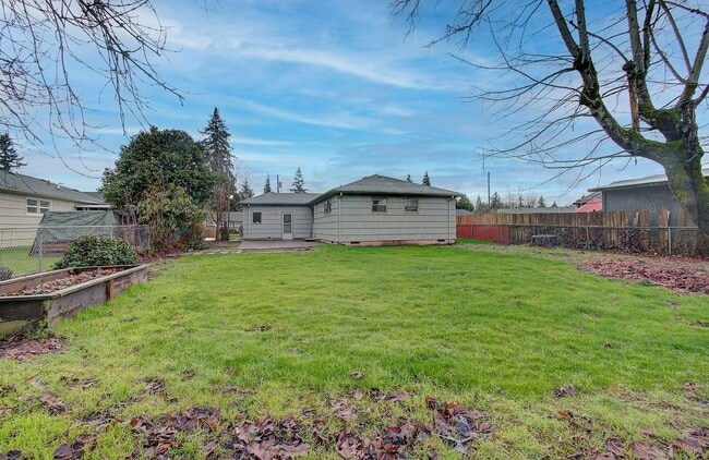 Building Photo - Quaint Three Bedroom Home in Vancouver!  Apply today to received $250 off June 2026