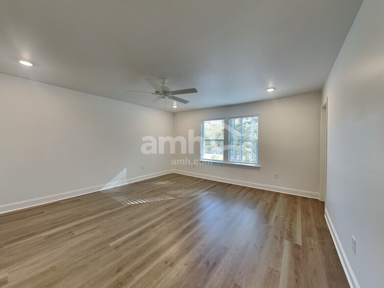 Building Photo - 1499 Aquamarine Dr