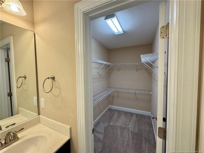 Building Photo - 20 Yelverton Ct