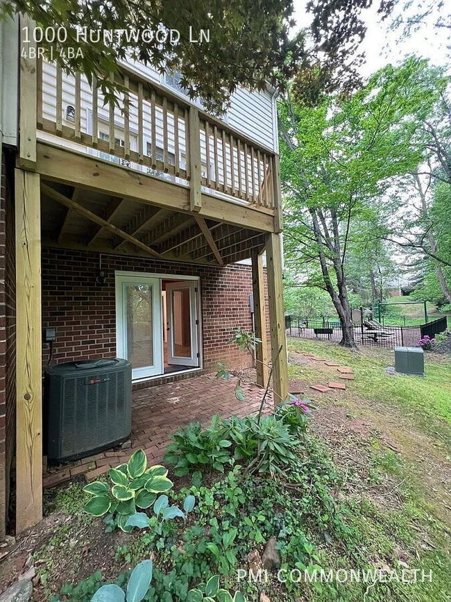 Building Photo - 1000 Huntwood Ln