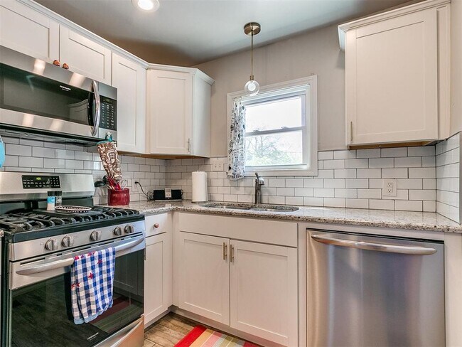 Building Photo - 734 Boyd St