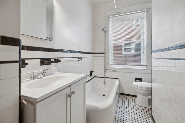 Building Photo - 4007 Biddison Ln