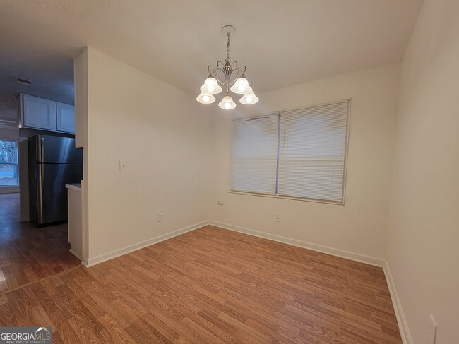 Building Photo - 1086 Summer Brook Anx