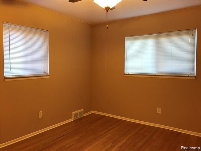 Building Photo - 35984 Scone St