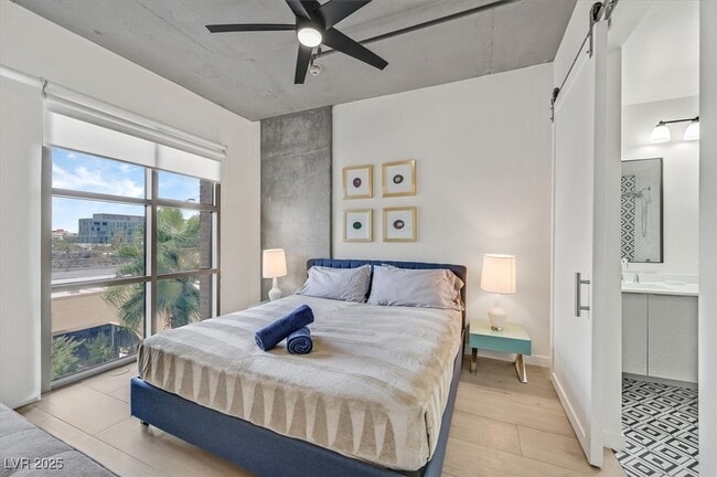 Building Photo - 353 E Bonneville Ave