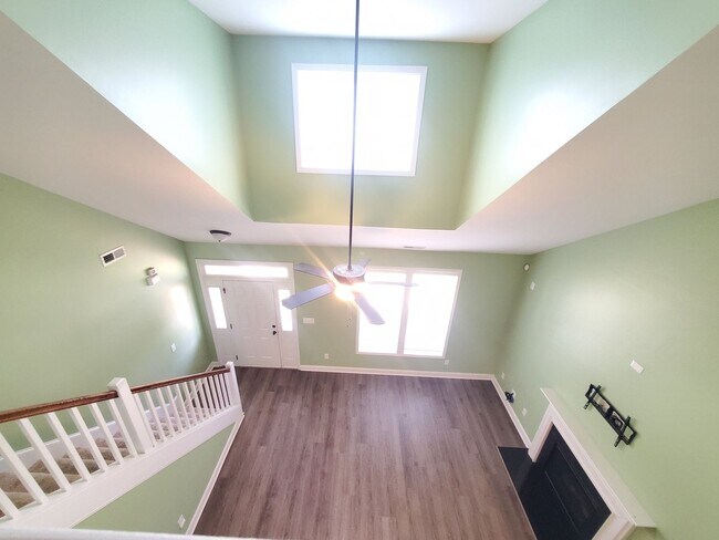 Building Photo - Gorgeous Home In Turnberry Subdivision