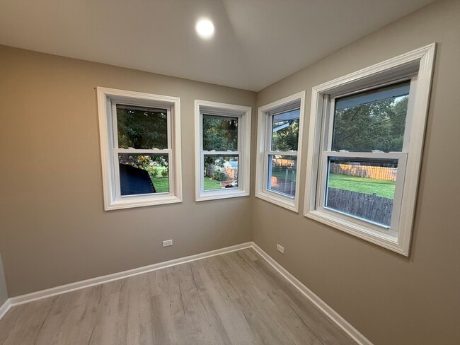 Building Photo - 337 Woodland Dr