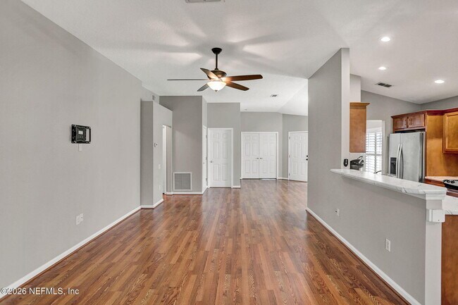 Building Photo - 1325 Fairway Village Dr