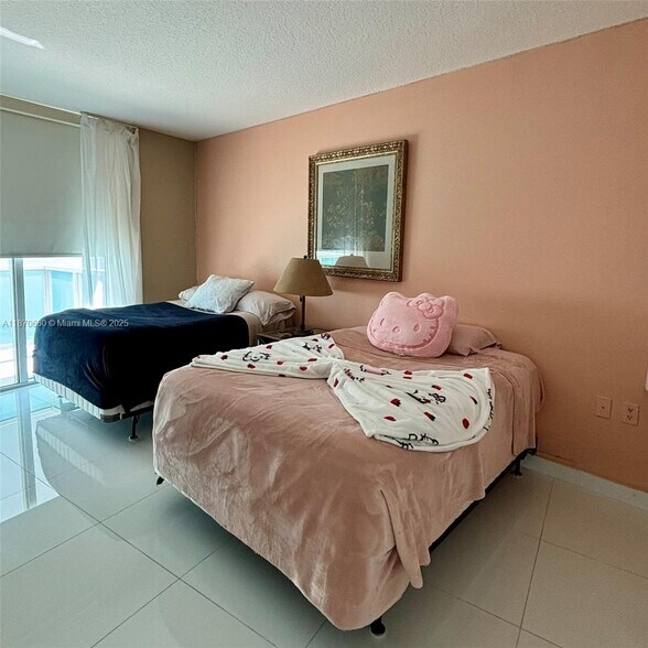 Building Photo - 150 Sunny Isles Blvd