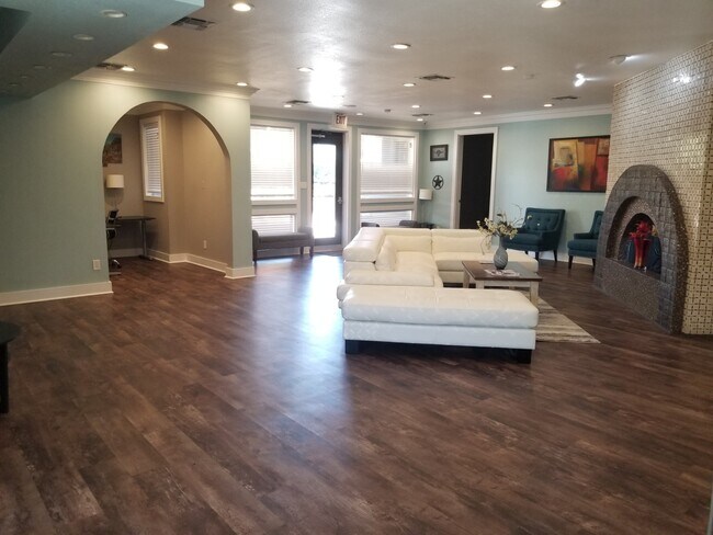 Private clubhouse is a wonderful amenity with lots of space!! - 935 La Posada Dr
