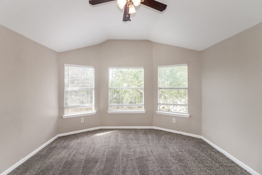 Building Photo - 16202 Samoa Way