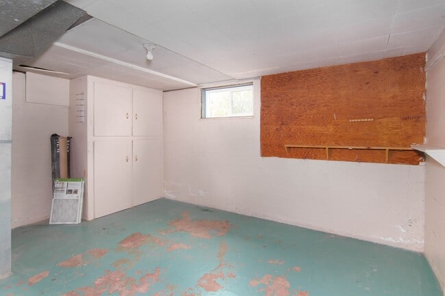 Building Photo - Fully updated 2 Bed 1 Bath Valley home.  H...