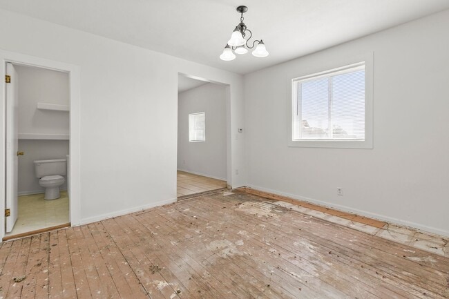 Building Photo - 5422 S 23rd St