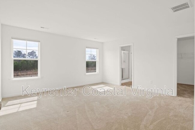 Building Photo - 305 Tarn Ct