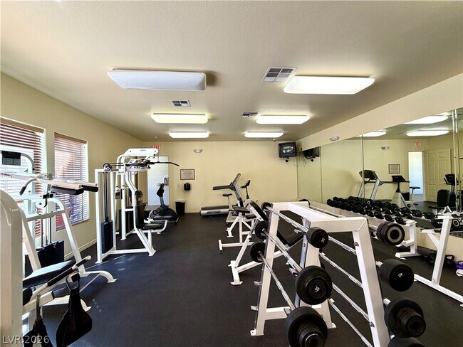 Building Photo - 8000 W Badura Ave