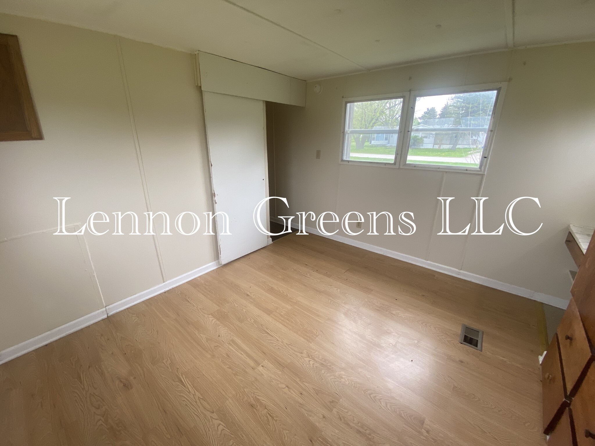 Building Photo - 1164 S Overland Dr