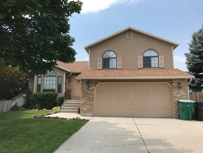 Primary Photo - Spacious West Jordan 4 Bedroom!