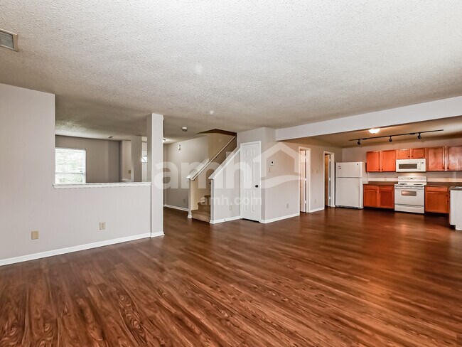 Building Photo - 6768 W Philadelphia Dr