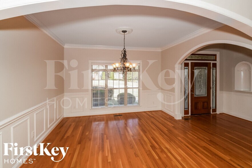 Building Photo - 1819 Winnipeg Cir