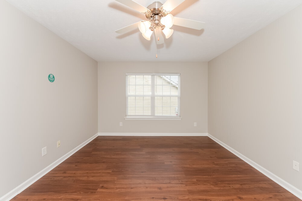 Building Photo - 925 Birchmill Point S