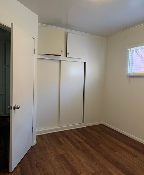 Building Photo - 707 Sartori Ave