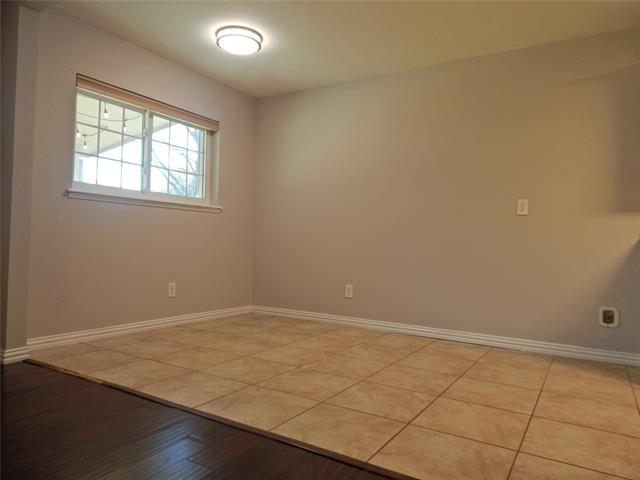 Building Photo - 6316 Pine St