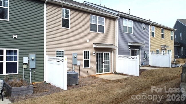 Building Photo - 6430 Revolutionary Trail