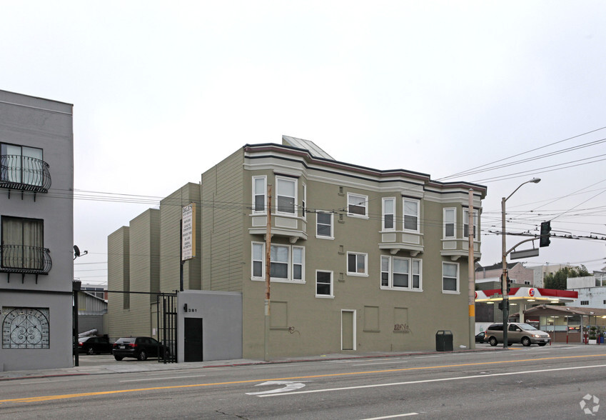 Building Photo - 2330-2346 Seventeenth Street