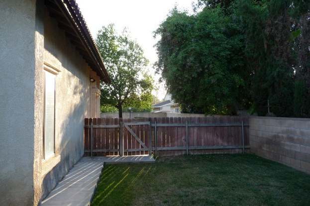 Building Photo - 11421 Lower Azusa Rd