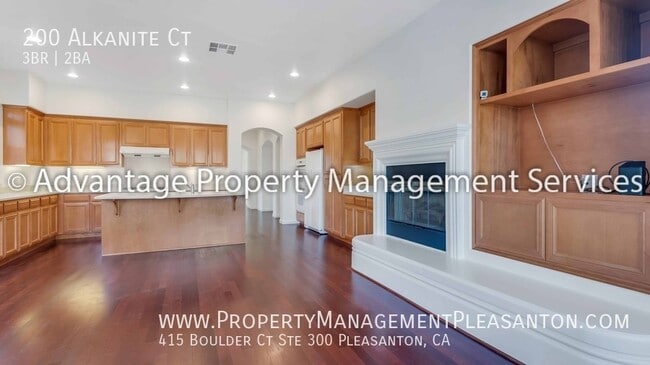 Building Photo - 200 Alkanite Ct