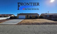 Building Photo - Cozy living in California City