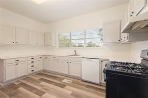 Building Photo - 307 S Crockett St