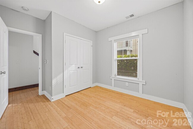 Building Photo - 1733 Matheson Ave