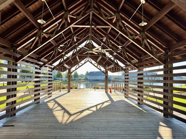 Building Photo - 2BR/2.5BA townhome in River Lights Communi...