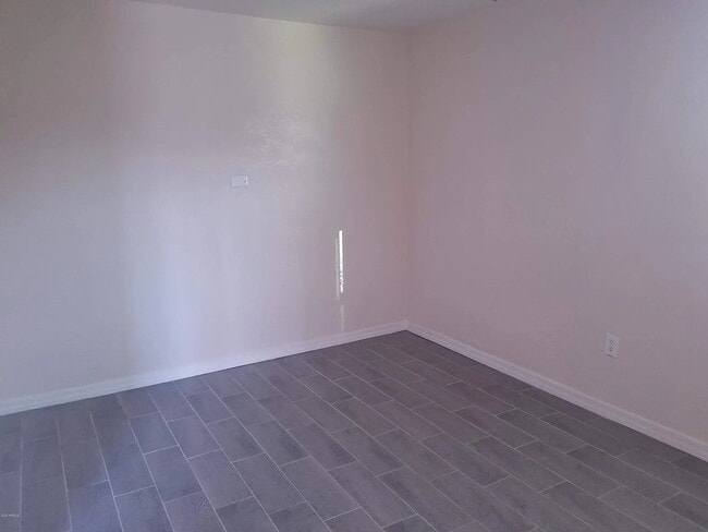 Building Photo - Spacious 1-Bed Home in North Phoenix with Private Backyard