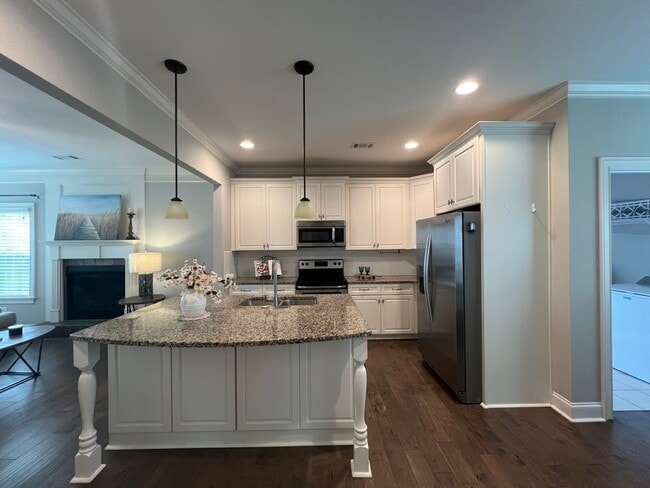 Building Photo - Pike Road Rental!!